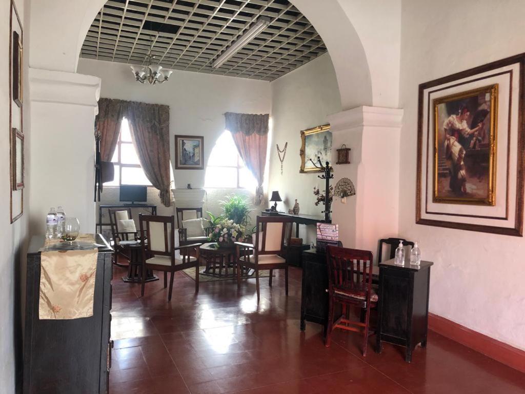 Hostal La Espanola Parras Parras de la Fuente Exterior photo